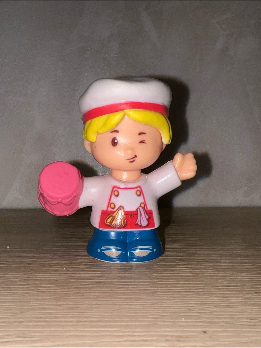 🧁 Fisher-Price Little People Chef Eddie Pastry Chef Figure